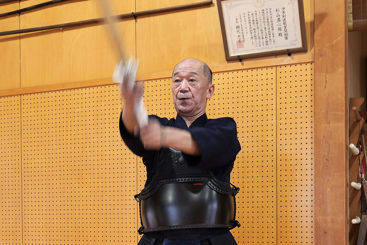 東先生